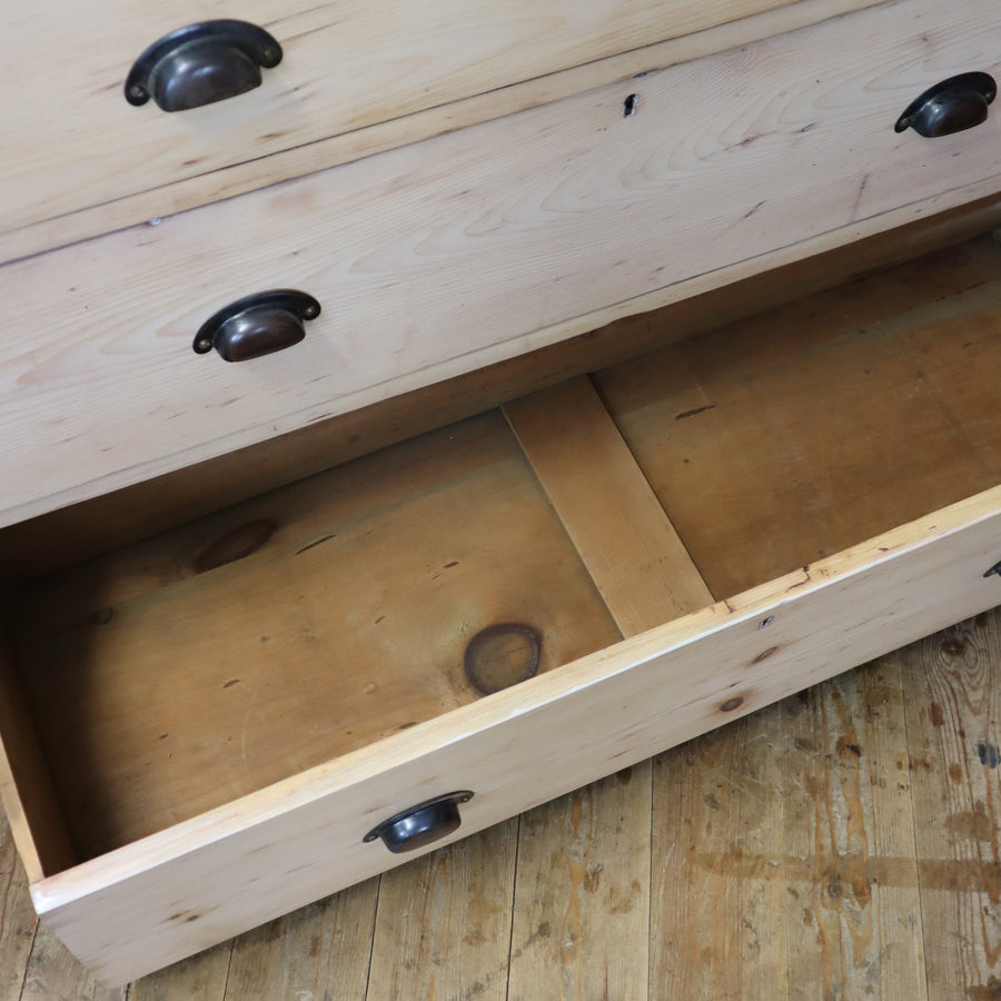 vintage_rustic_country_japandi_limed_pine_farmhouse_chest_of_drawers
