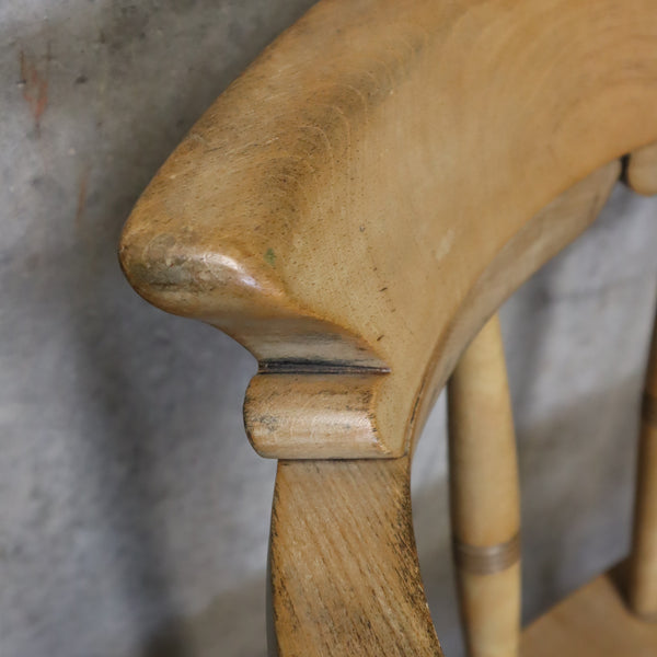 vintage_rustic_elm_smokers_bow_chair
