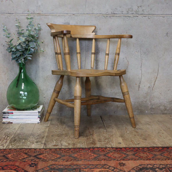 vintage_rustic_elm_smokers_bow_chair