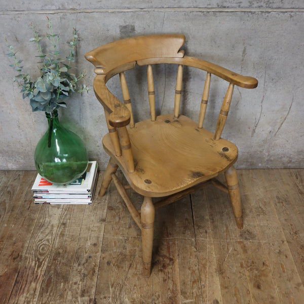 vintage_rustic_elm_smokers_bow_chair