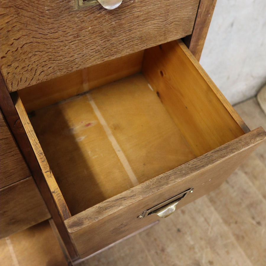 vintage_rustic_oak_bank_drawers
