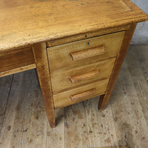 Vintage Rustic Oak Desk - 1712e