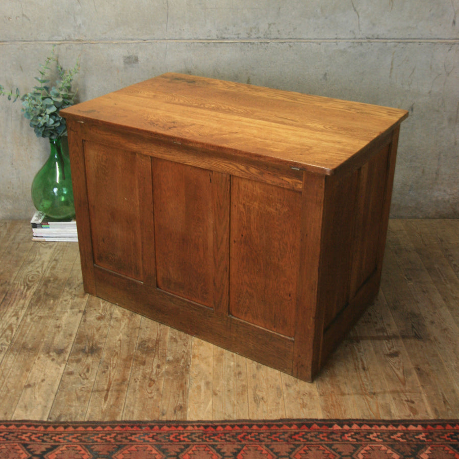 Small Vintage Rustic Oak Desk - 1505e