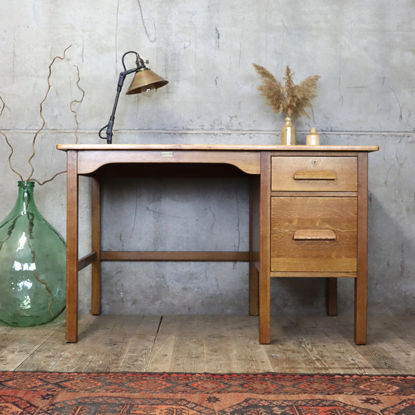 vintage_rustic_oak_teachers_school_desk