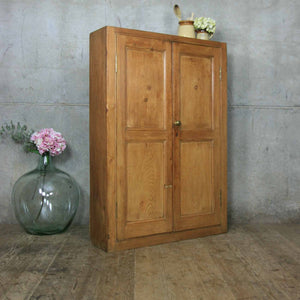 vintage_rustic_country_kitchen_pine_cupboard_cabinet