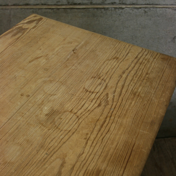vintage_rustic_pine_linen_cupboard