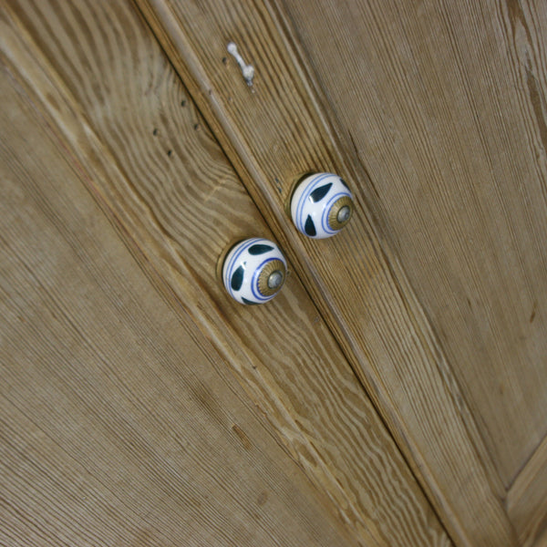 vintage_rustic_pine_linen_cupboard