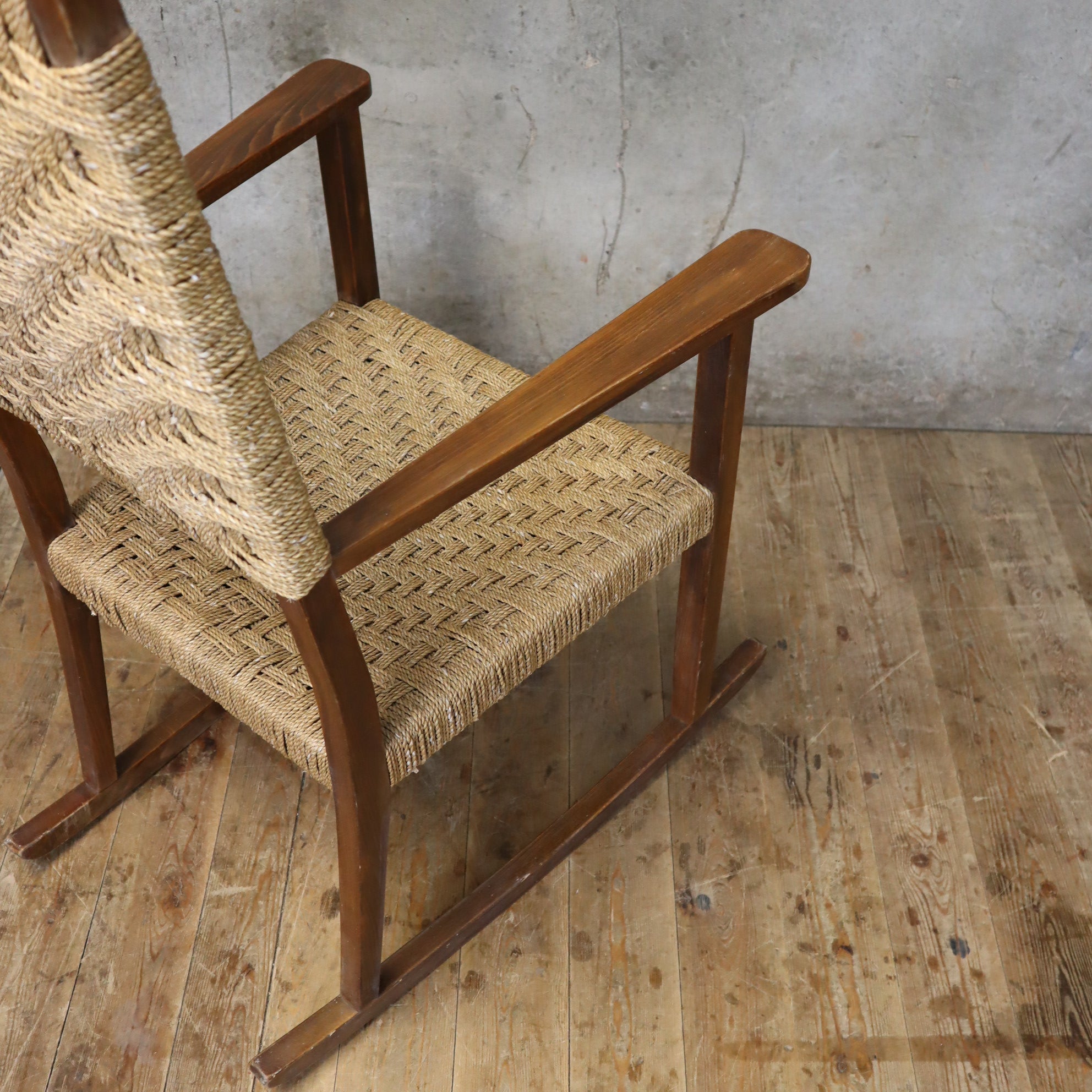 Vintage Rustic Coil Rocking Chair – 1911e – Mustard Vintage
