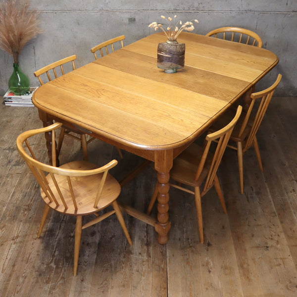 vintage_rustic_solid_oak_extending_dining_table