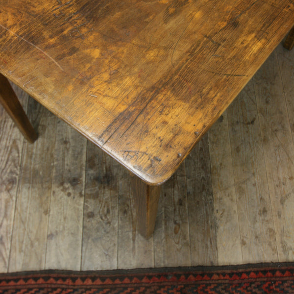 vintage_rustic_teachers_school_desk