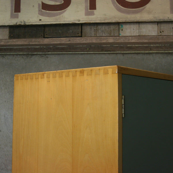 vintage_school_esavian_wooden_lockers