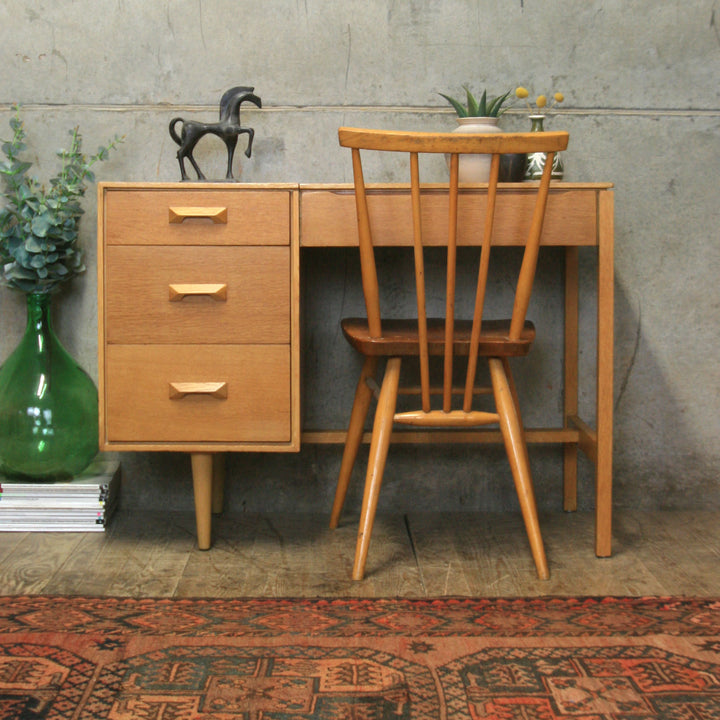 vintage_stag_concord_john_sylvia_reid_dressing_table