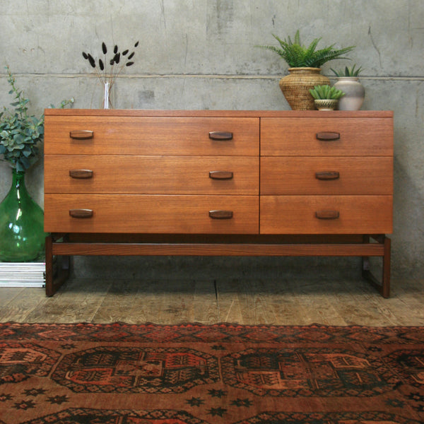 vintage_teak_g_plan_quadrille_drawers_sideboard