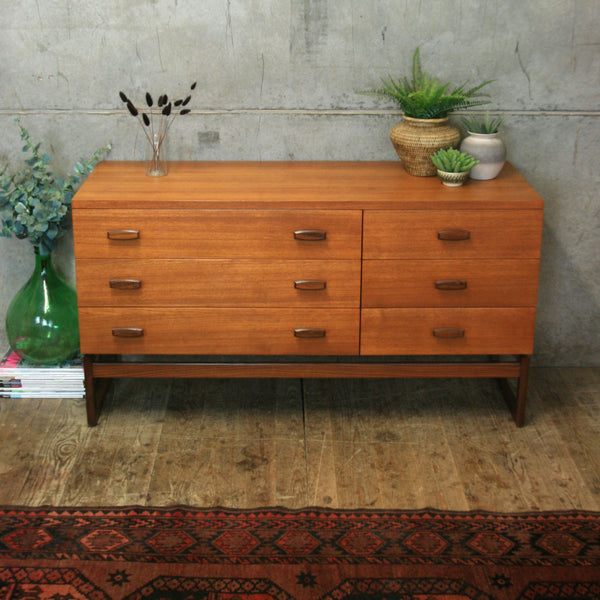 vintage_teak_g_plan_quadrille_drawers_sideboard