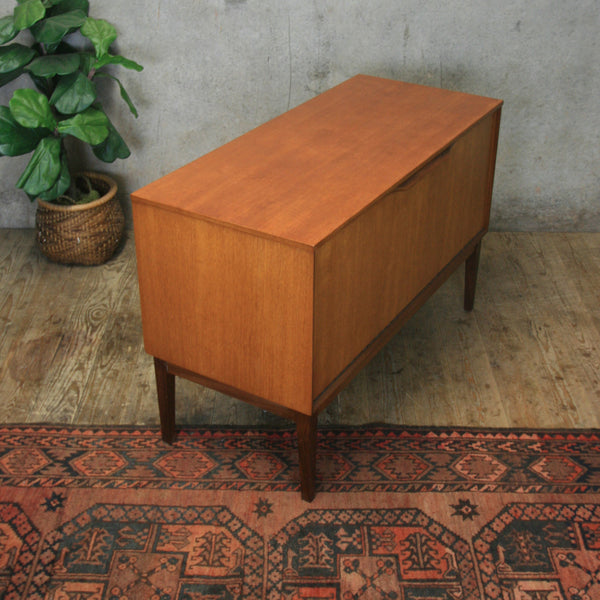 vintage_teak_lp_vinyl_record-media_cabinet