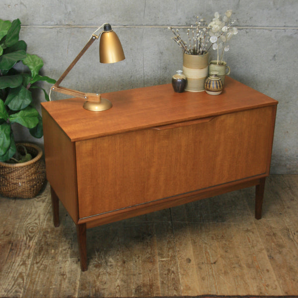 vintage_teak_lp_vinyl_record-media_cabinet