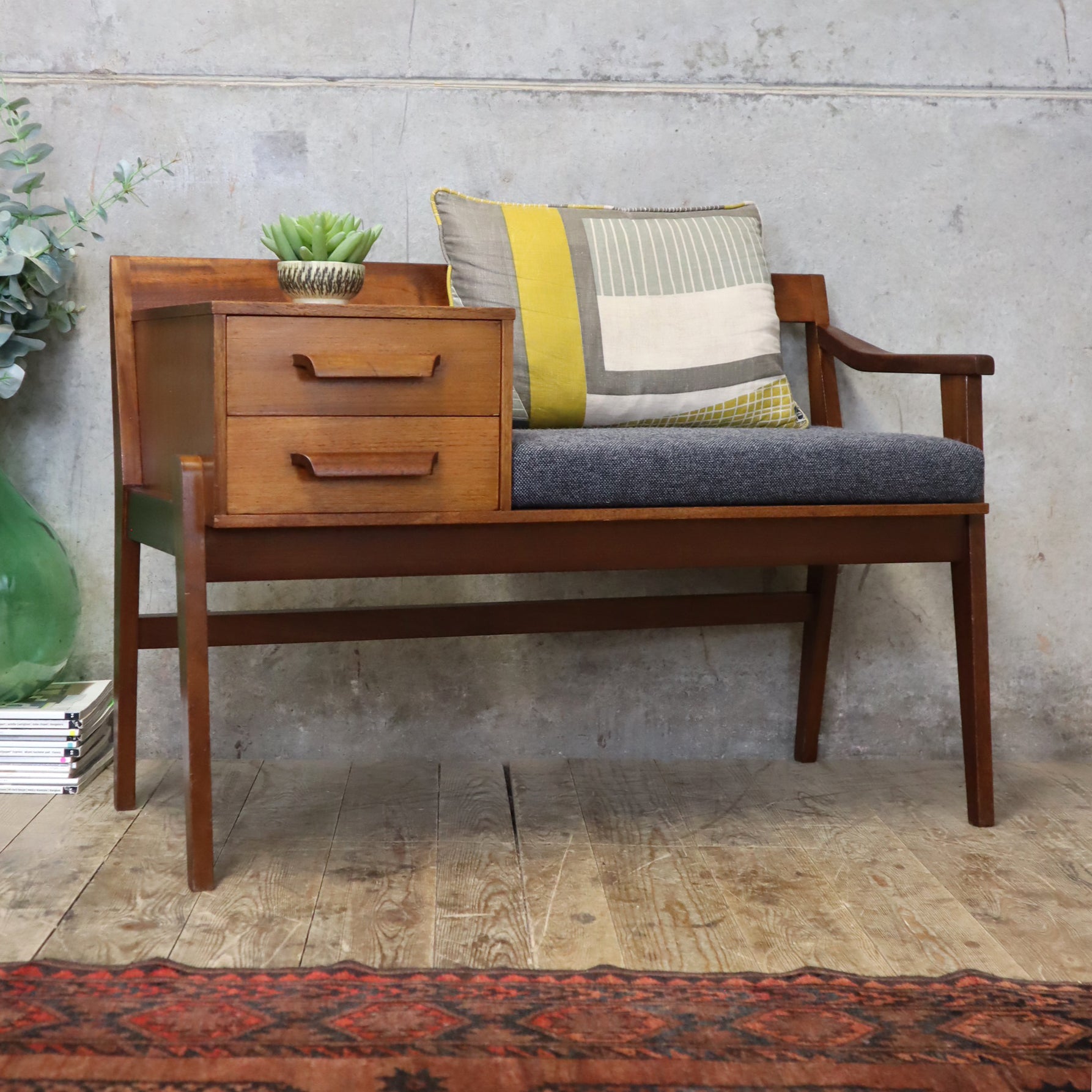 Chippy Heath Teak Telephone Seat - #1706i – Mustard Vintage