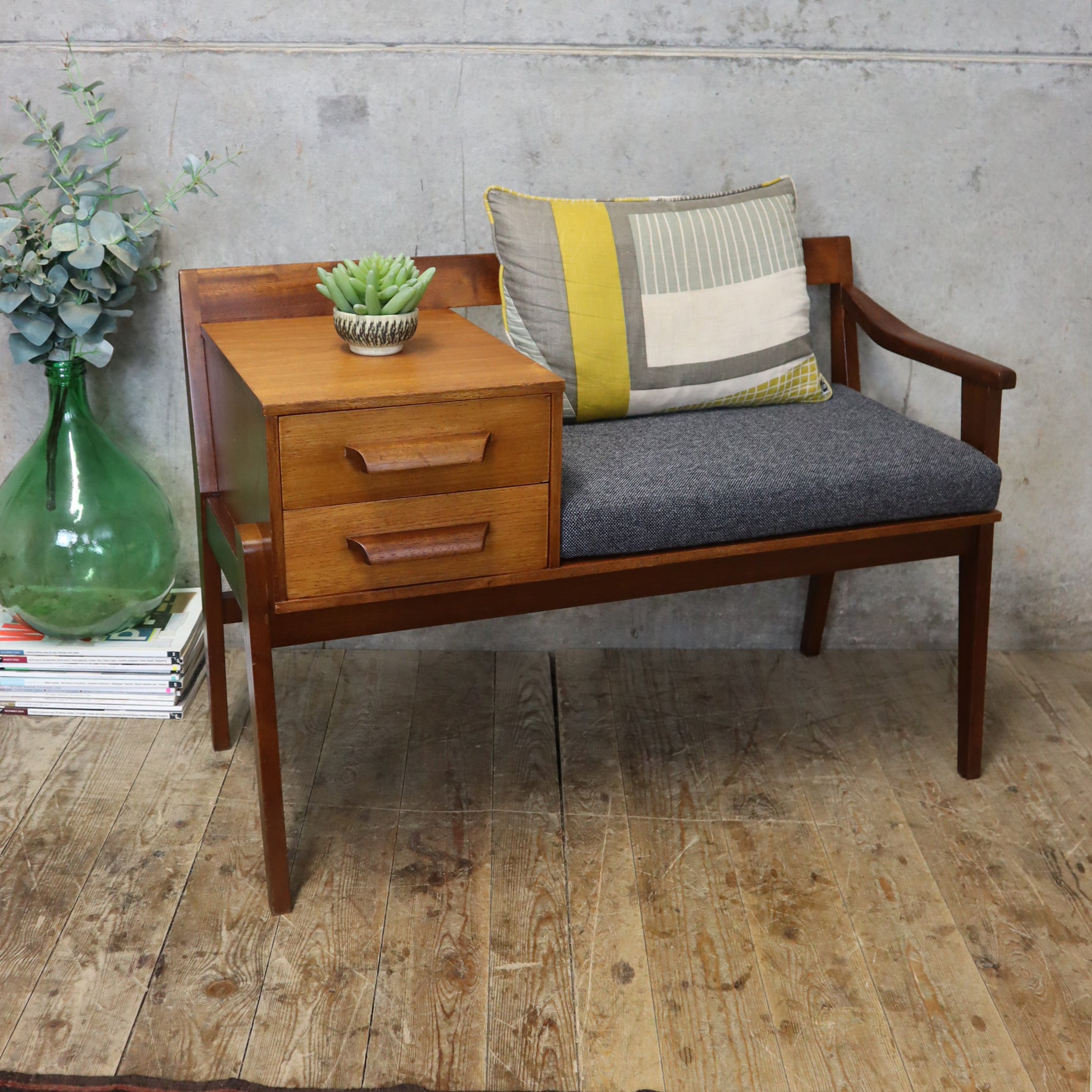 Chippy Heath Teak Telephone Seat - #1706i – Mustard Vintage