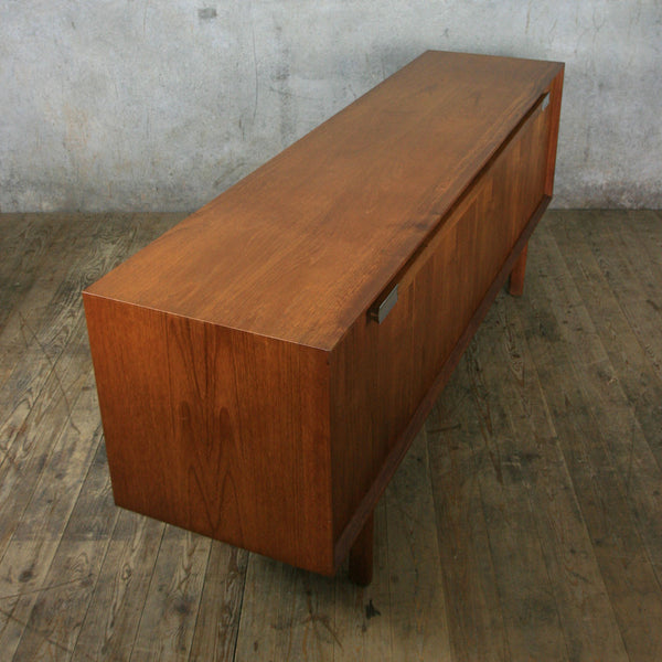 vintage_mid_century_teak_sideboard.8