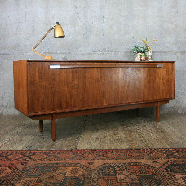 vintage_mid_century_teak_sideboard.2