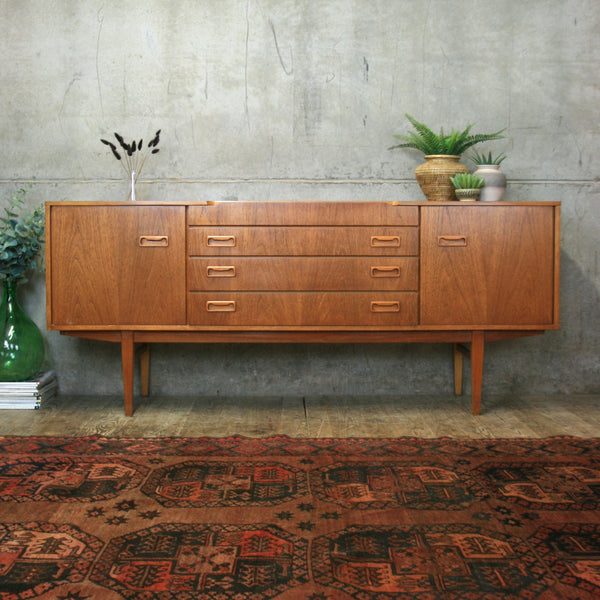 vintage_teak_mid_century_sideboard_scandinavian