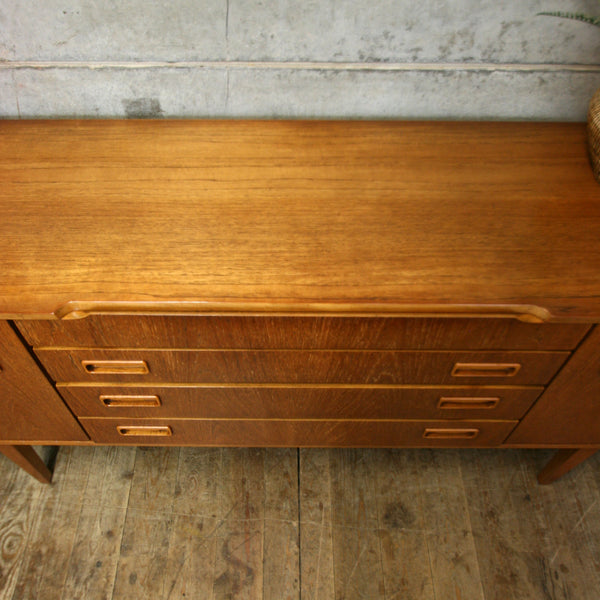 vintage_teak_mid_century_sideboard_scandinavian