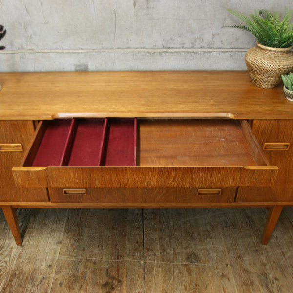 vintage_teak_mid_century_sideboard_scandinavian