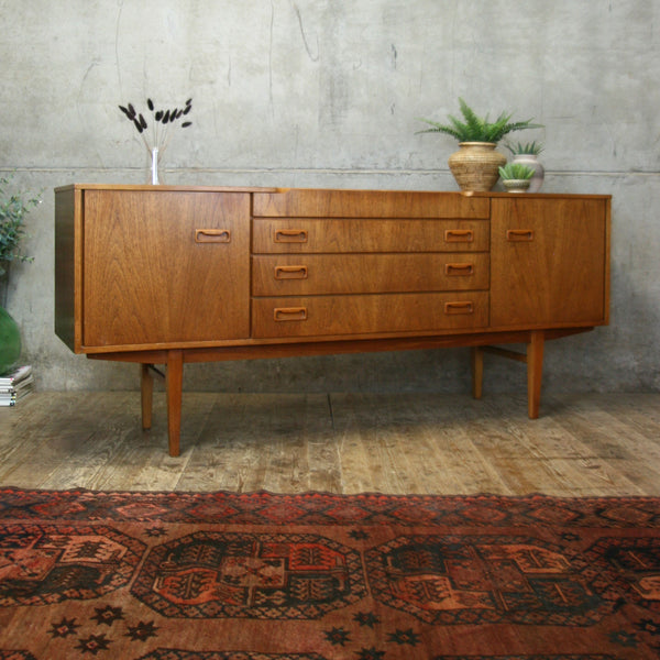 vintage_teak_mid_century_sideboard_scandinavian