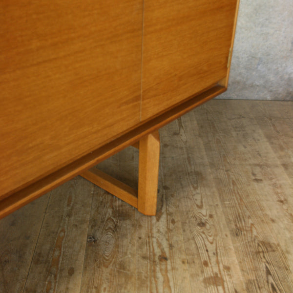 vintage_teak_white_&_newton_petersfield_sideboard_mid_century
